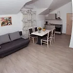 Family-friendly With Swimming Pool Biograd Na Moru, Biograd - 23912 Biograd Na Moru