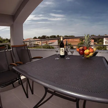 Family-friendly With Swimming Pool Biograd Na Moru, Biograd - 23912 * ビオグラード・ナ・モル