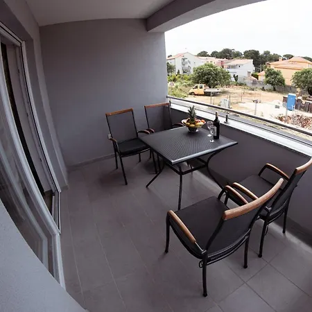 Family-friendly With Swimming Pool Biograd Na Moru, Biograd - 23912 Apartment Weißenburg