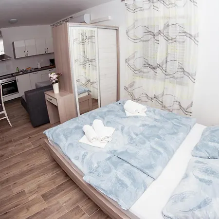 Family-friendly With Swimming Pool Biograd Na Moru, Biograd - 23912 Apartment Weißenburg