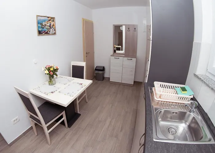Family-friendly With Swimming Pool Biograd Na Moru, Biograd - 23912 ביוגראד נה מורו