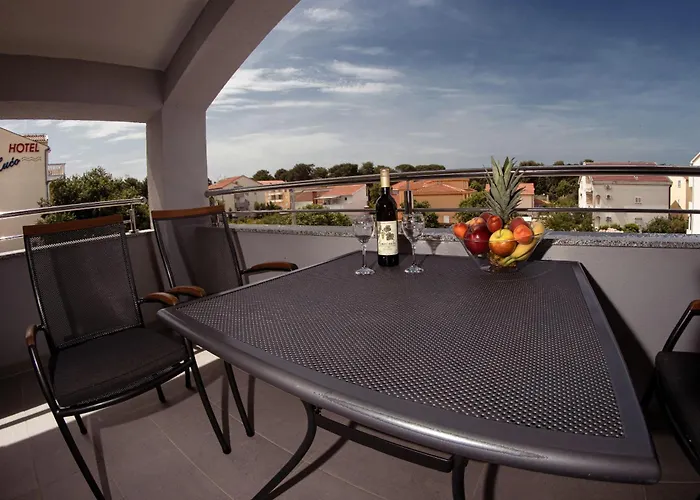 Family-friendly With Swimming Pool Biograd Na Moru, Biograd - 23912 * ביוגראד נה מורו