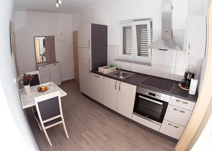דירה Family-friendly With Swimming Pool Biograd Na Moru, Biograd - 23912 ביוגראד נה מורו
