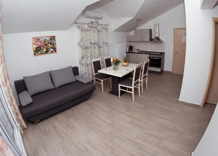 Family-friendly With Swimming Pool Biograd Na Moru, Biograd - 23912 ביוגראד נה מורו
