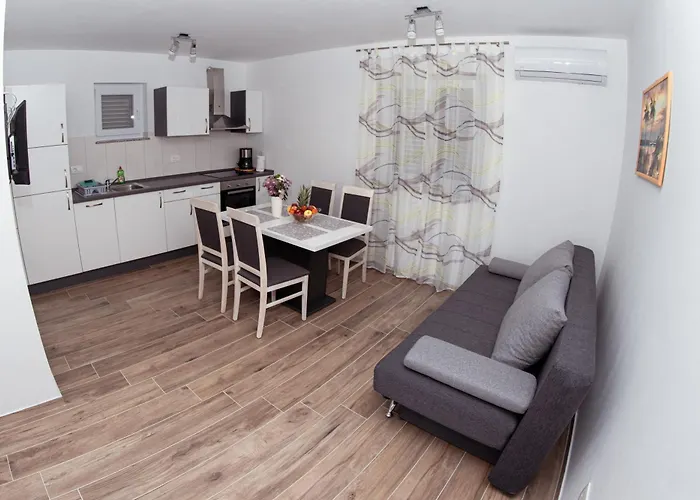 Family-friendly With Swimming Pool Biograd Na Moru, Biograd - 23912 דירה